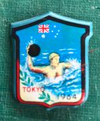 Speld Olympische Spelen Tokyo 1964 Waterpolo, Verzamelen, Speldjes, Pins en Buttons, Ophalen of Verzenden, Zo goed als nieuw, Sport
