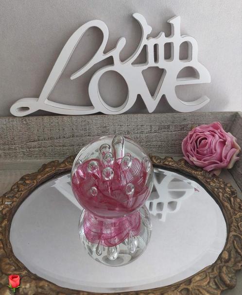 Presse-papier met luchtbellen & roze ondergrond 8 cm, Verzamelen, Glas en Borrelglaasjes, Zo goed als nieuw, Overige typen, Ophalen of Verzenden