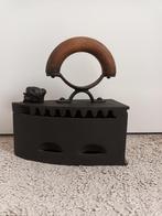 Antiek kolenstrijkbout met houten handvat, Ophalen of Verzenden