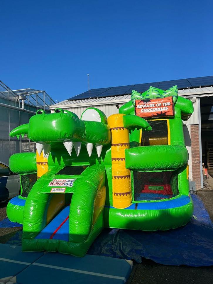 Leuk groot springkussen huren / te huur!, Hobby en Vrije tijd, Feestartikelen | Verhuur, Zo goed als nieuw, Overige, Ophalen