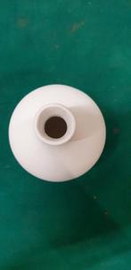 bloempot fles, wit aardewerk, Tuin en Terras, Bloempotten, Ophalen of Verzenden, 'T Olde Gre-j, Info@toldegrej.nl, Endepoelstraat 20f Didam