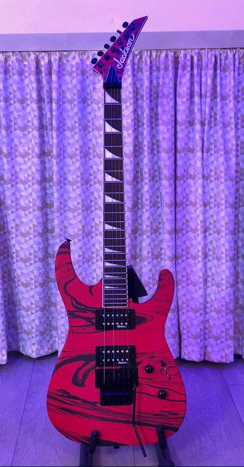 Jackson SLX DX Soloist Satin Red Swirl, Muziek en Instrumenten, Snaarinstrumenten | Gitaren | Elektrisch, Zo goed als nieuw, Overige merken