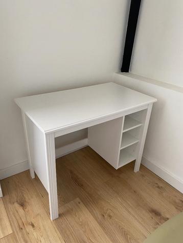 BRUSALI - Bureau, wit beschikbaar voor biedingen