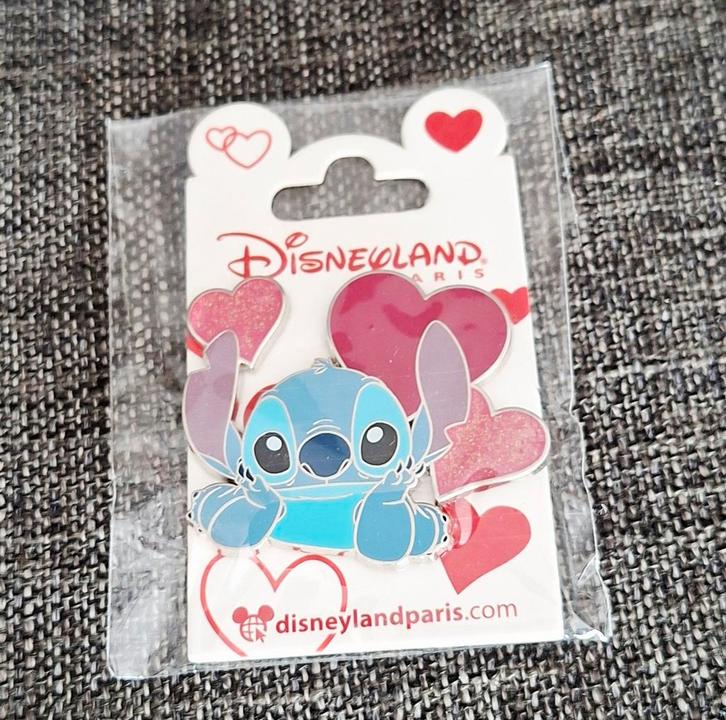 Stitch hartjes pin - Disneyland Parijs (nieuw), Verzamelen, Speldjes, Pins en Buttons, Nieuw, Speldje of Pin, Ophalen of Verzenden