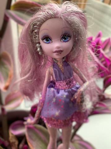 Barbie Flairies Shm’r pop beschikbaar voor biedingen