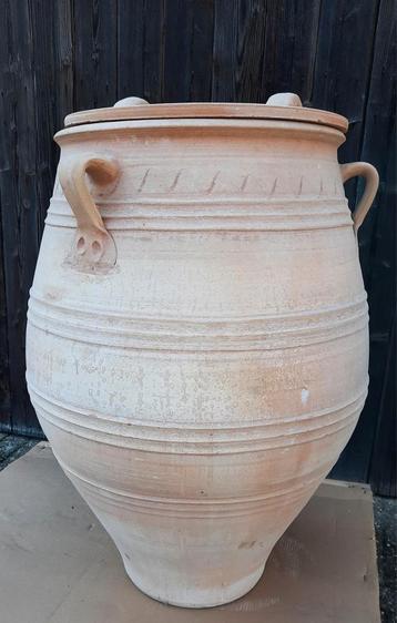 4* Griekse keramische terracotta pot met deksel handmade beschikbaar voor biedingen