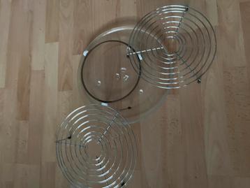 Magnetron glasplaat met ring en 2 standaards beschikbaar voor biedingen