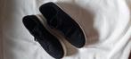 Sneakers, Ophalen, Gedragen, Zwart, Sneakers of Gympen