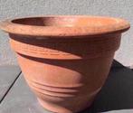 Grote oude terracotta 44cm bloempotten wind vorstbestendig, Tuin en Terras, 40 cm of meer, Rond, Zo goed als nieuw, Minder dan 40 cm