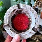 Nederlands aardewerk Fat lava asbak met rode glazuurpoel, Antiek en Kunst, Ophalen of Verzenden