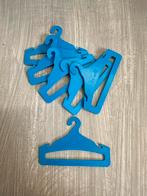 Vintage Sindy Doll blue hangers plastic, Ophalen of Verzenden, Zo goed als nieuw, Accessoires