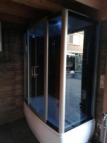 Stoomcabine beschikbaar voor biedingen