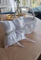 Bruiloft set: Ringkussen & Bloemenmandje, Ophalen of Verzenden, Zo goed als nieuw, Wit, Accessoires