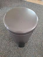Brabantia prullenbak 20 liter met klein deukje in de deksel, Huis en Inrichting, Woonaccessoires | Prullenbakken, Minder dan 50 cm