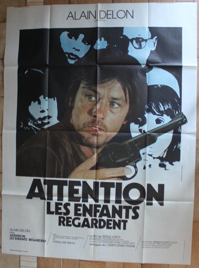 filmaffiche Alain delon Attention les enfants XL filmposter, Rechthoekig Staand, Deurposter of groter, Ophalen of Verzenden, Zo goed als nieuw