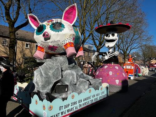 Deel carnavalswagen loopgroep Dia Los Muertos, Hobby en Vrije tijd, Feestartikelen, Zo goed als nieuw, Ophalen