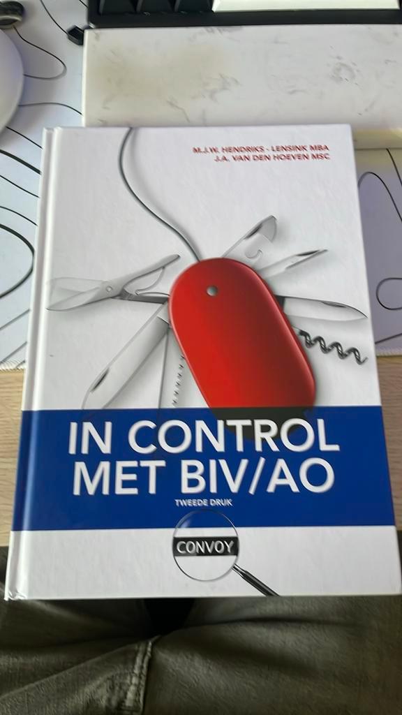J.A. van den Hoeven - In control met BIV/AO, Boeken, Economie, Management en Marketing, Zo goed als nieuw, Management, Ophalen of Verzenden