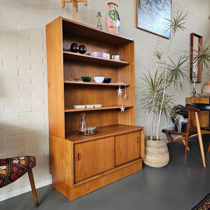 Vintage teak Kast Boekenkast met 2 schuifdeuren, Huis en Inrichting, Kasten | Boekenkasten, Zo goed als nieuw, 50 tot 100 cm, 150 tot 200 cm