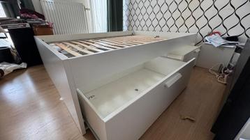 Ikea bed 200/140 cm compleet met matrassen , ophalen - afbeelding 1