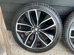 SEAT/AUDI/VW/SKODA 5X112 Winterset 235/40R19 8mm (1 jr. oud), Auto-onderdelen, Banden en Velgen, Gebruikt, Winterbanden, 235 mm