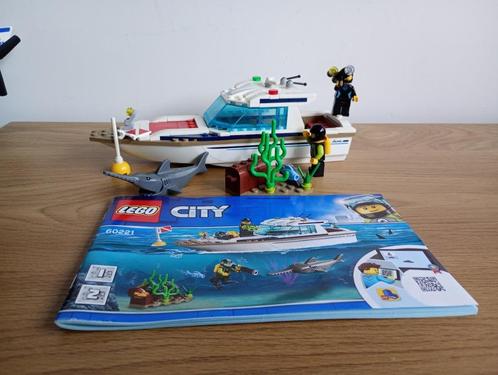 Lego city 60221, Kinderen en Baby's, Speelgoed | Duplo en Lego, Zo goed als nieuw, Lego, Complete set, Ophalen of Verzenden