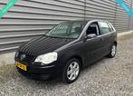 Volkswagen Polo 1.4-16V Sportline|NW Apk|Climatronic|Lage KM, Auto's, Voorwielaandrijving, Elektrische ramen, Zwart, Origineel Nederlands