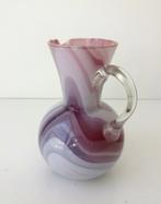 Glazen vaas wit en roze opaline met doorzichtig oor 3602-g, Antiek en Kunst, Ophalen of Verzenden