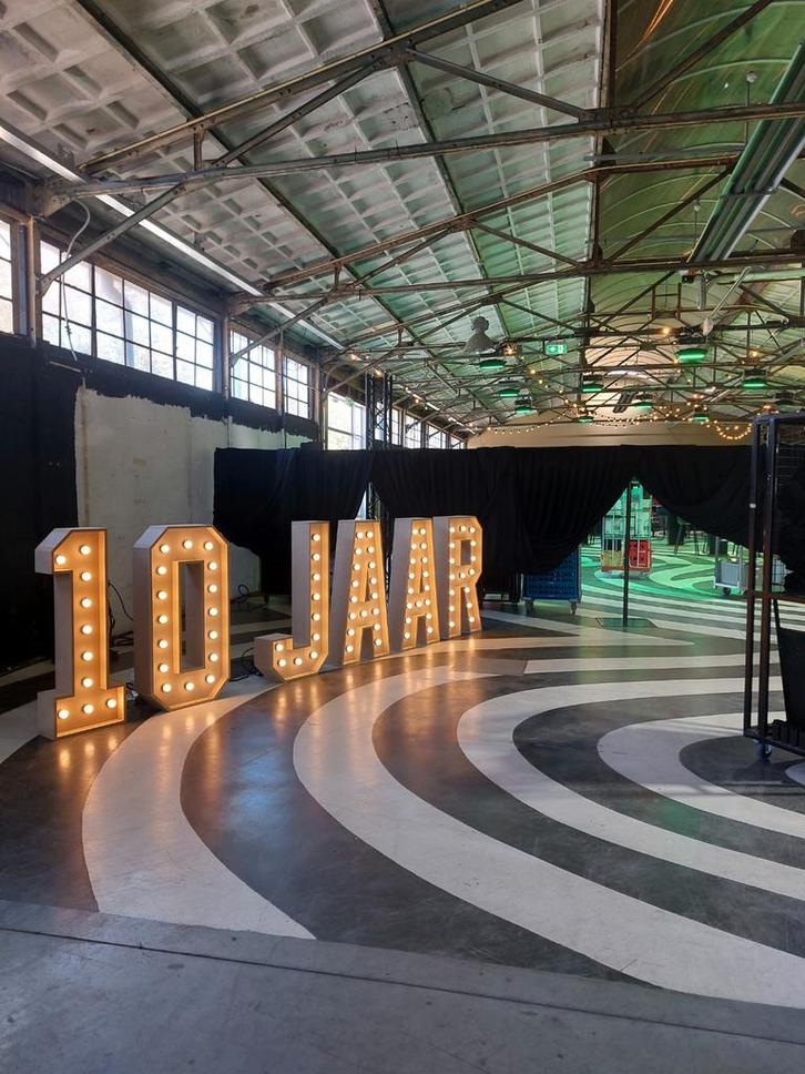 Grootste lichtletters te huur bedrijfsevenement, Hobby en Vrije tijd, Feestartikelen | Verhuur, Ophalen of Verzenden