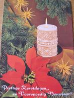 Kerst - Prettige Kerstdagen - Kerstster en kaars - 1976, Verzamelen, Ansichtkaarten | Themakaarten, Gelopen, 1960 tot 1980, Overige thema's