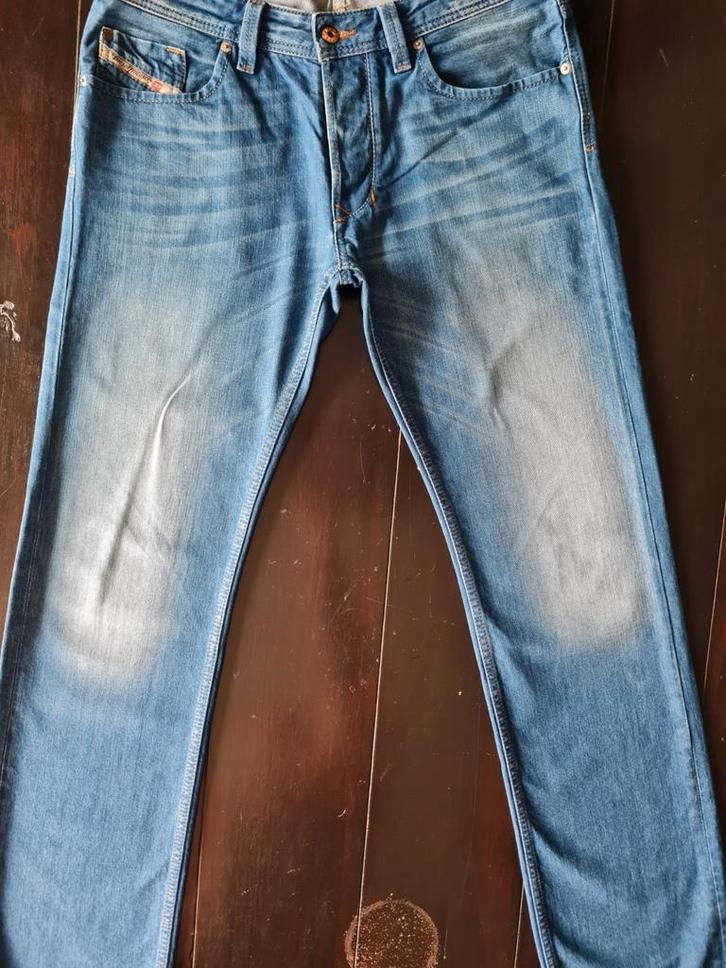 ZGAN CLASSIC DIESEL LARKEE REGULAR STRAIGHT JEANS SIZE 33/34, Kleding | Heren, Spijkerbroeken en Jeans, Zo goed als nieuw, W33 - W34 (confectie 48/50)