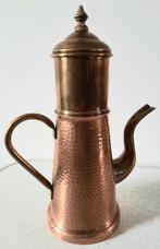 Antieke rood koperen gehamerd cafetiére, Antiek en Kunst, Antiek | Servies los, Ophalen of Verzenden