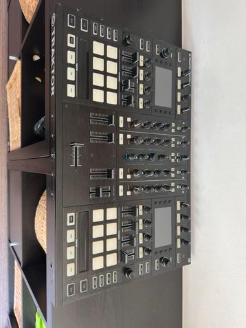 Native Instruments Traktor Kontrol S8 beschikbaar voor biedingen