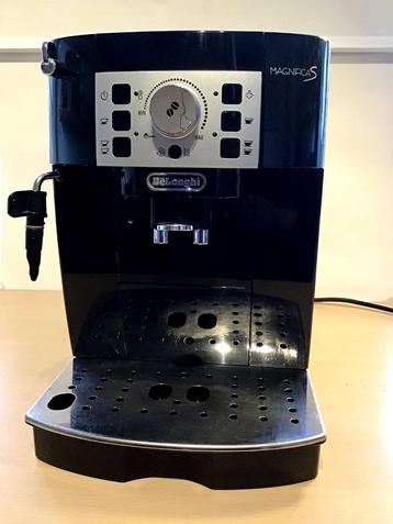 Volautomatische espressomachine Magnifica S, zwart beschikbaar voor biedingen