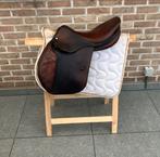 Springzadel Devoucoux 17,5 inch, Dieren en Toebehoren, Paarden en Pony's | Zadels, Ophalen of Verzenden, Gebruikt, Springen