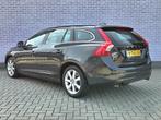 Volvo V60 T3 150 pk Momentum Automaat | Volledig Dealer Onde, Zwart, 4 cilinders, Leder en Stof, Parkeersensor