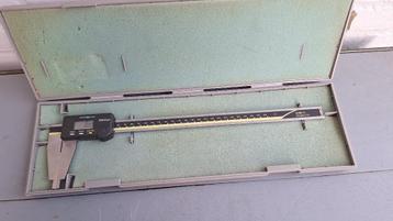 Mitutoyo digitale schuifmaat 300mm beschikbaar voor biedingen