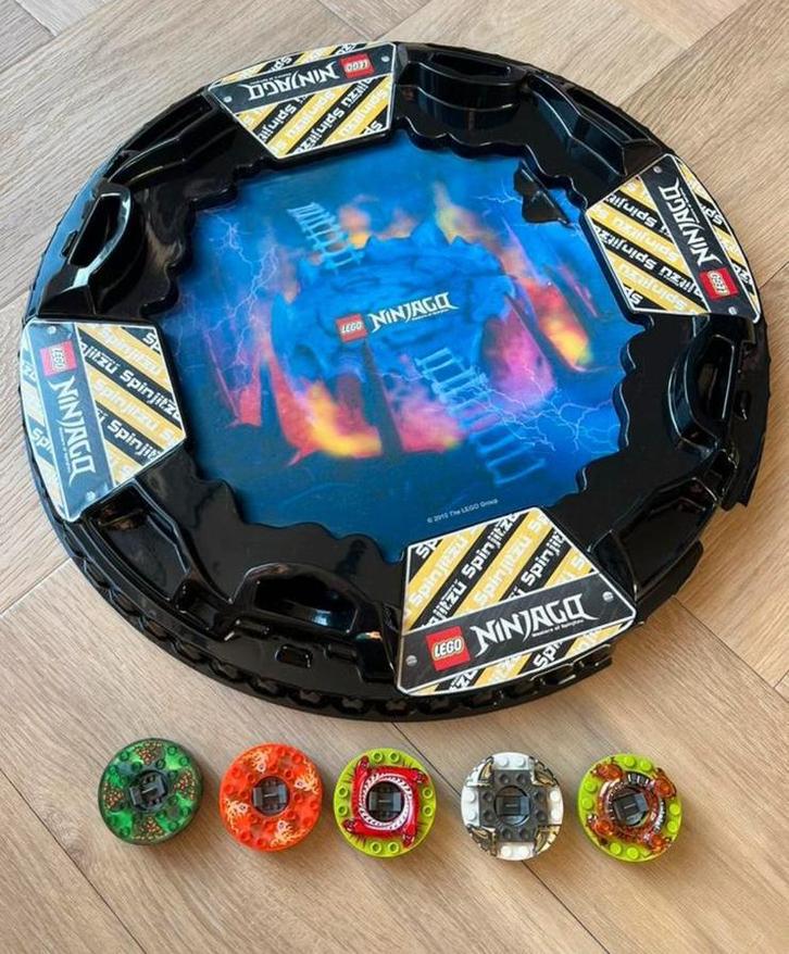 Lego ninjago spinjitzu Arena met 5 spinners, Kinderen en Baby's, Speelgoed | Duplo en Lego, Gebruikt, Lego, Complete set, Ophalen of Verzenden