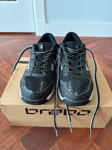 Brabo Hockeyschoenen buiten, maat 35 beschikbaar voor biedingen