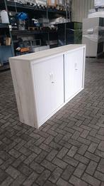 Zeer nette brede roldeurkast ,met hout afwerking, R, 100 tot 150 cm, Ophalen of Verzenden, Zo goed als nieuw