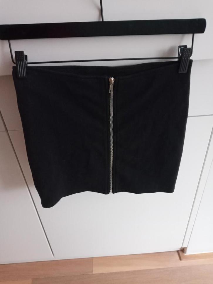 36 sexy rokje zwart doorlopende rits zilverkleur voorkant, Kleding | Dames, Rokken, Nieuw, Maat 36 (S), Zwart, Boven de knie, Ophalen of Verzenden