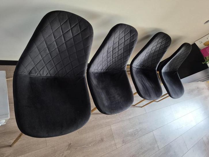4x Zwarte Velvet Stoelen met Gouden Poten, Huis en Inrichting, Stoelen, Zo goed als nieuw, Vier, Metaal, Stof, Zwart, Ophalen
