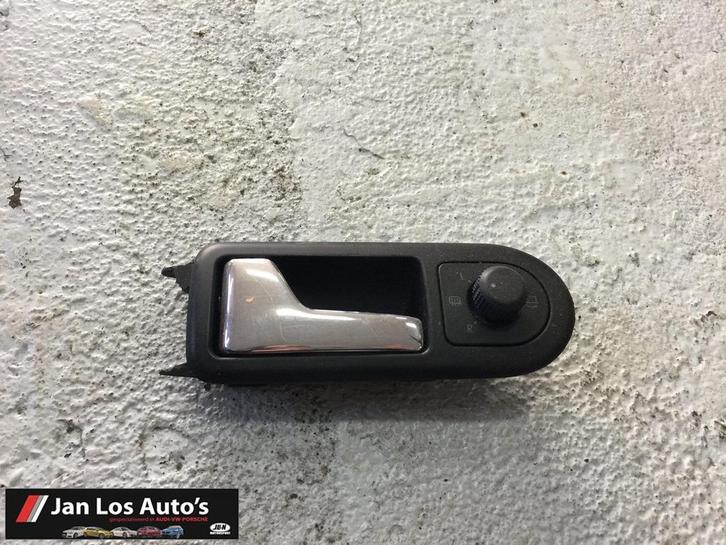 Deurgreep met spiegelverstelknop VW Passat 3B1837113, Auto-onderdelen, Carrosserie en Plaatwerk, Deur, Volkswagen, Links, Gebruikt