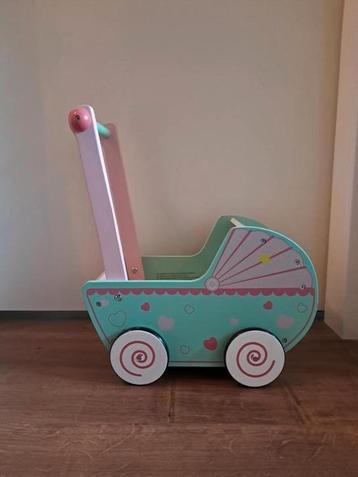 Houten poppenwagen / Loopwagen beschikbaar voor biedingen