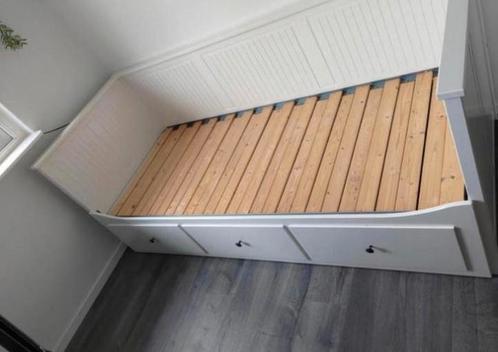 Ikea hemnes bedbank
Slaapbank, Huis en Inrichting, Slaapkamer | Bedden, Zo goed als nieuw, Eenpersoons, 80 cm, 200 cm, Hout, Wit