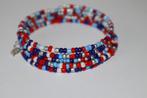Spiraalarmband met rocailles in rood, 2 tinten blauw en wit, Ophalen of Verzenden, Nieuw, Overige kleuren