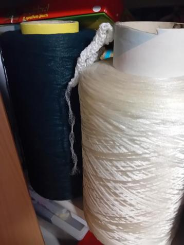 Katoenen Draad - Wit & Groen weefgaren beschikbaar voor biedingen