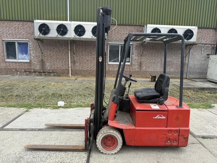 Inruil koopje Linde E12 + Sideshift + non marking banden, Zakelijke goederen, Machines en Bouw | Heftrucks en Intern transport