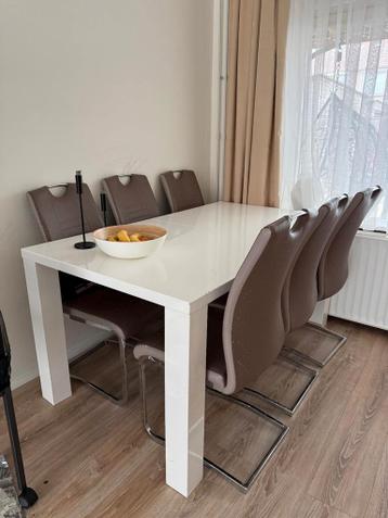 Eettafel + 6 stoelen