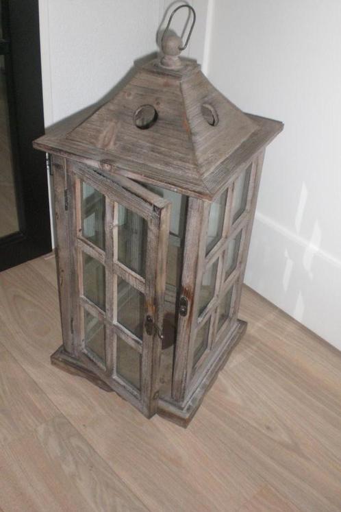 lantaarn hout groot model, Huis en Inrichting, Woonaccessoires | Kandelaars en Kaarsen, Zo goed als nieuw, 50 tot 75 cm, Hout