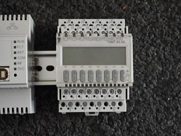 Siemens TXM1.8X-ML Super Universal IO Module beschikbaar voor biedingen